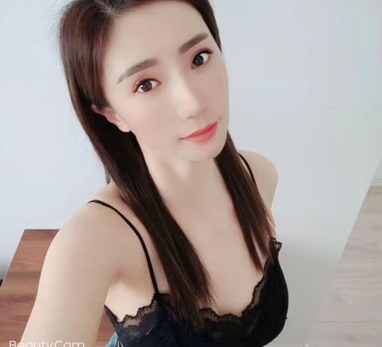 小妖精美少妇